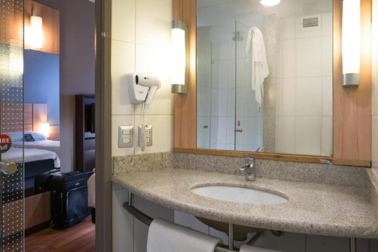 Ibis Santiago Las Condes Екстериор снимка